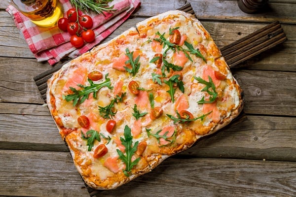 There can be many different toppings on Pizza Romana