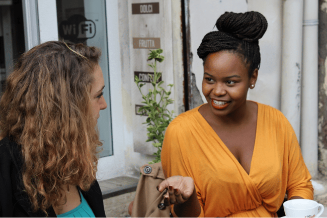 JCU students chat over cappuccino at a Trastevere café
