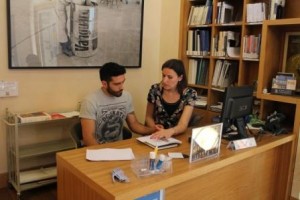 john cabot university, JCU library, students studying at the library, study abroad in Rome, tips for taking advantage of your schools library, library in trastevere, english library in italy