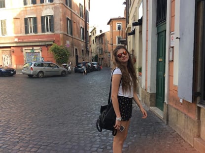 JCU Student Spotlight, Morgan Collins, JCU Class of 2018, Trastevere, study abroad in Rome, Italy