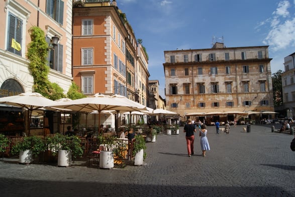 Piazza Santa Maria, in the heart of Trastevere, Trastevere, rome, 4 Ways to Start the Year off Right When you Study in Italy, study abroad in Rome, American universities in Rome, jcu student life, jcu cooking classes