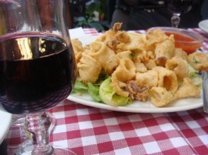 Dining in Trastevere, eating in Rome, jcu student life, best restaurants in Trastevere , eating near John cabot university, study abroad in Rome, red wine