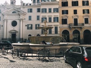 studying abroad in Rome, students in Rome, john cabot university, trastevere, Rome street photography
