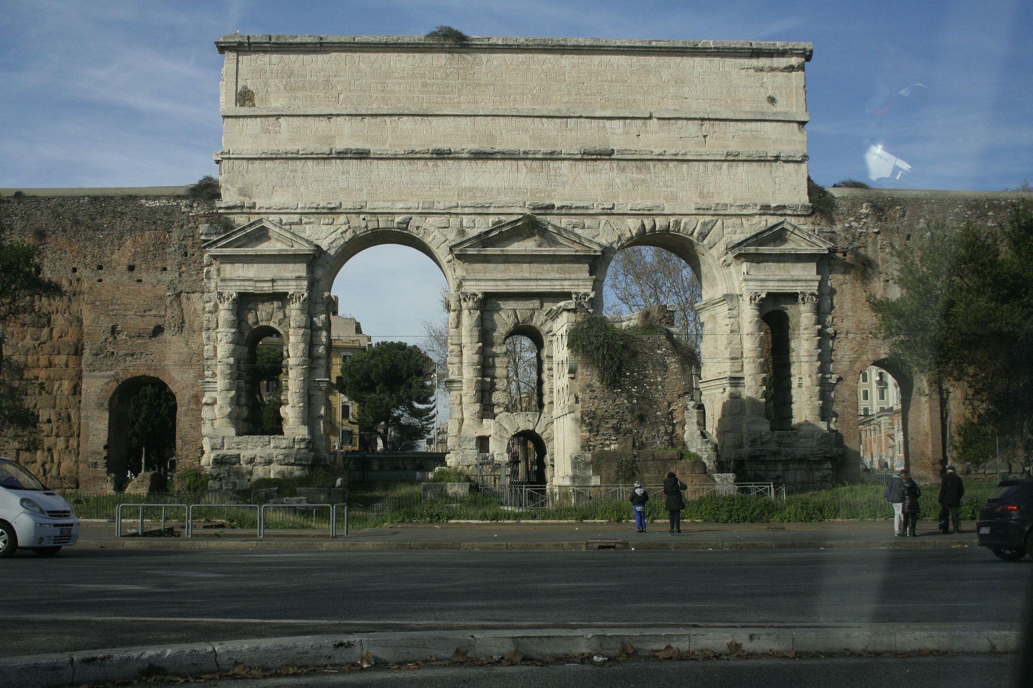 Italian architecture will get your artistic juices flowing when you study Art and Design at JCUItalian architecture will get your artistic juices flowing when you study Art and Design at JCU