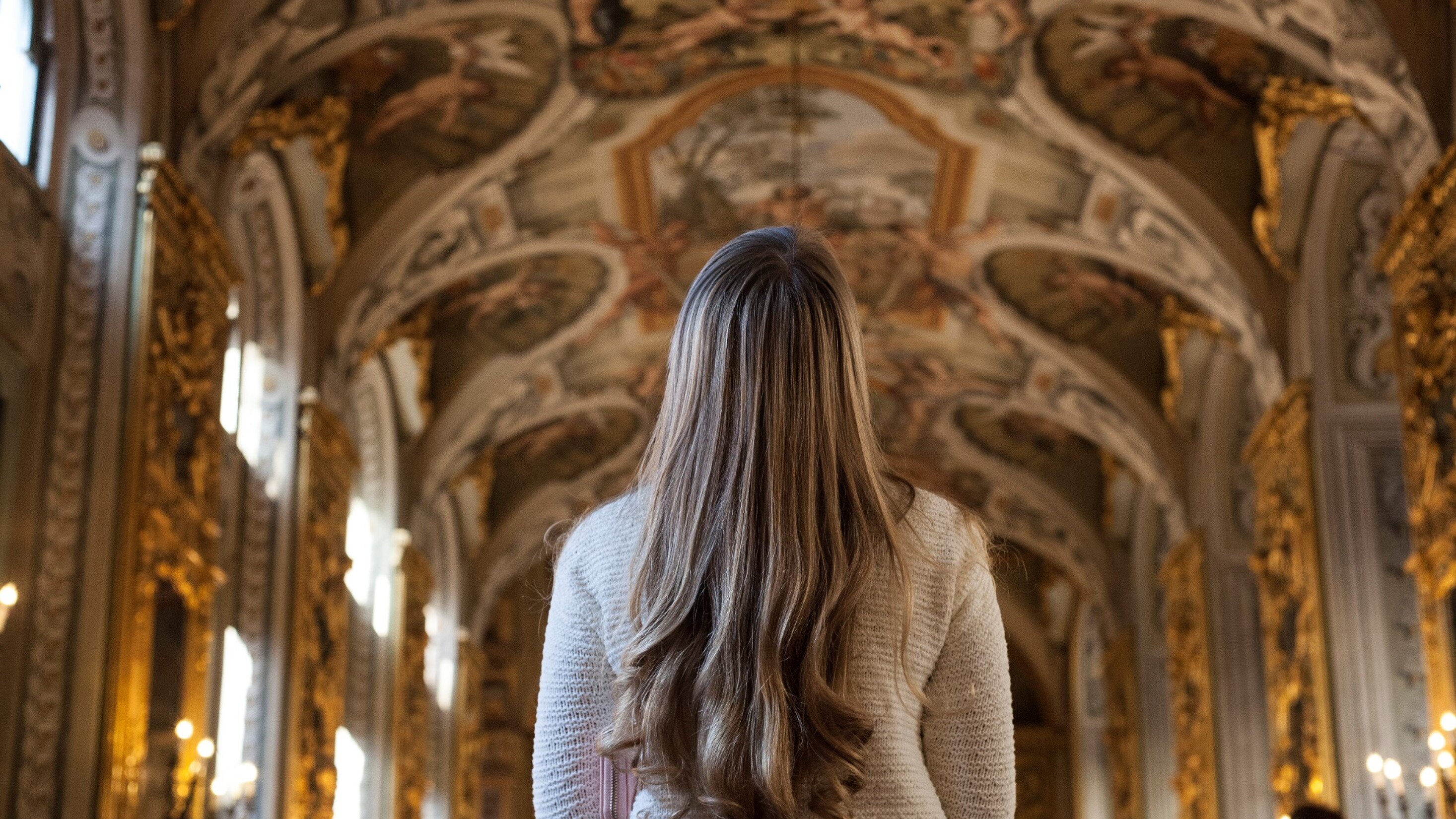 woman watching a ceiling (2)